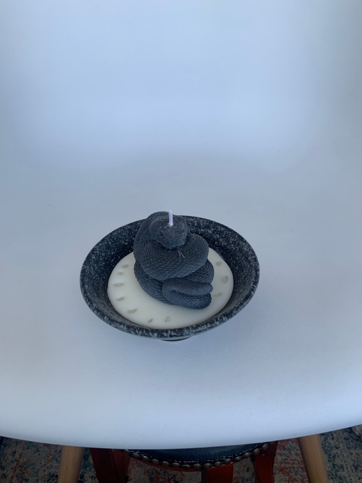 Snake candle | Home decor | Pet candle | Scented candle | Gift | Minimalist candle | Animal lover gift